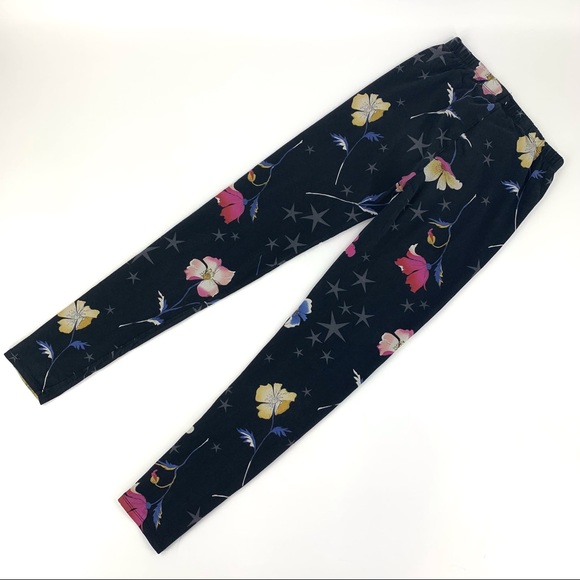 2/$20 GAP Kids Girl's Jersey Star and Floral Patterned Leggings, XXL (14 - 16) - Picture 4 of 14